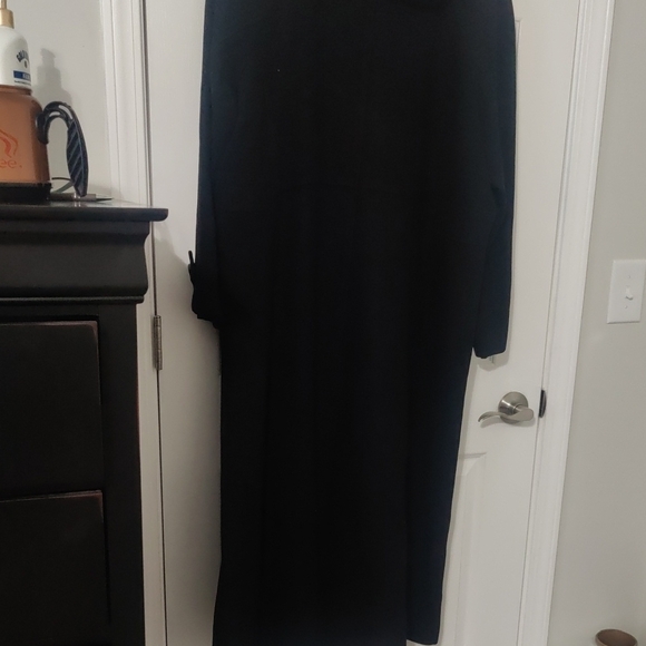 Gallery Elegant Black Trench Coat - Picture 8 of 12